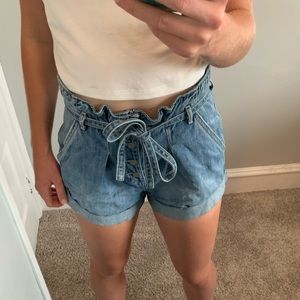 Hollister High-Rise Mom Shorts